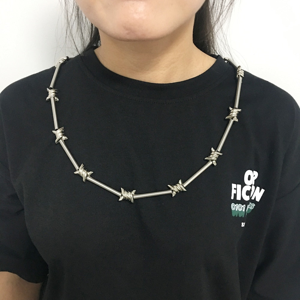 Small Thorn Chain Necklace