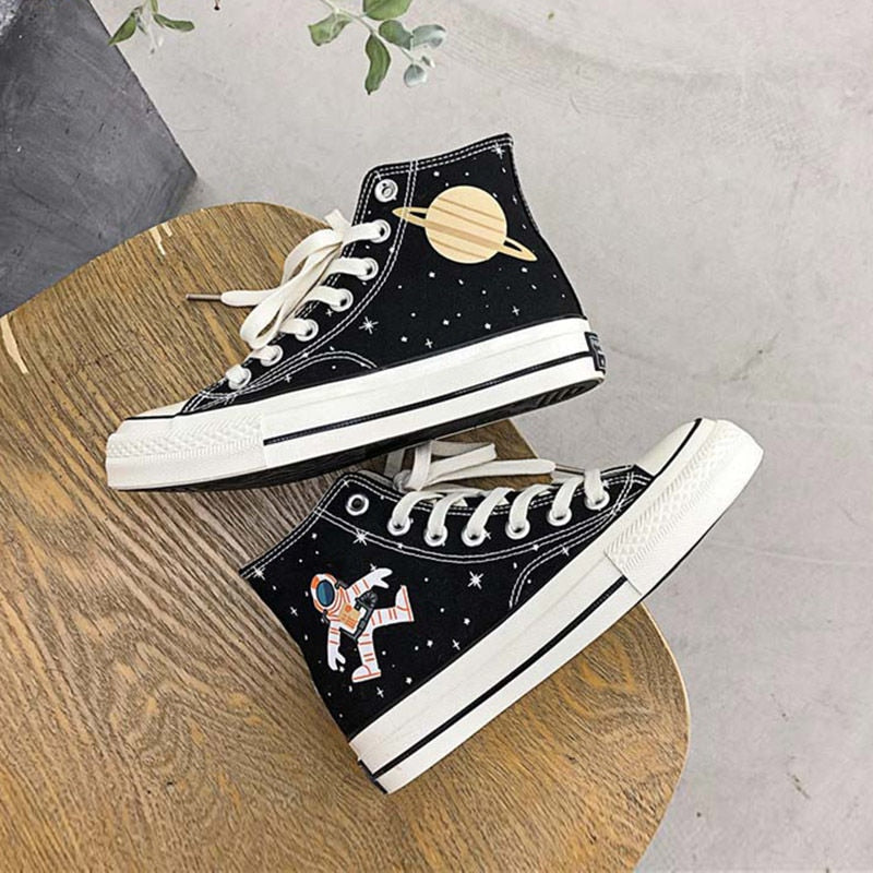 Harajuku Graffiti Print Canvas Sneakers