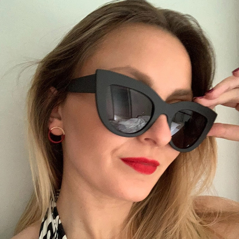 Retro Thick Frame Cat Eye Sunglasses